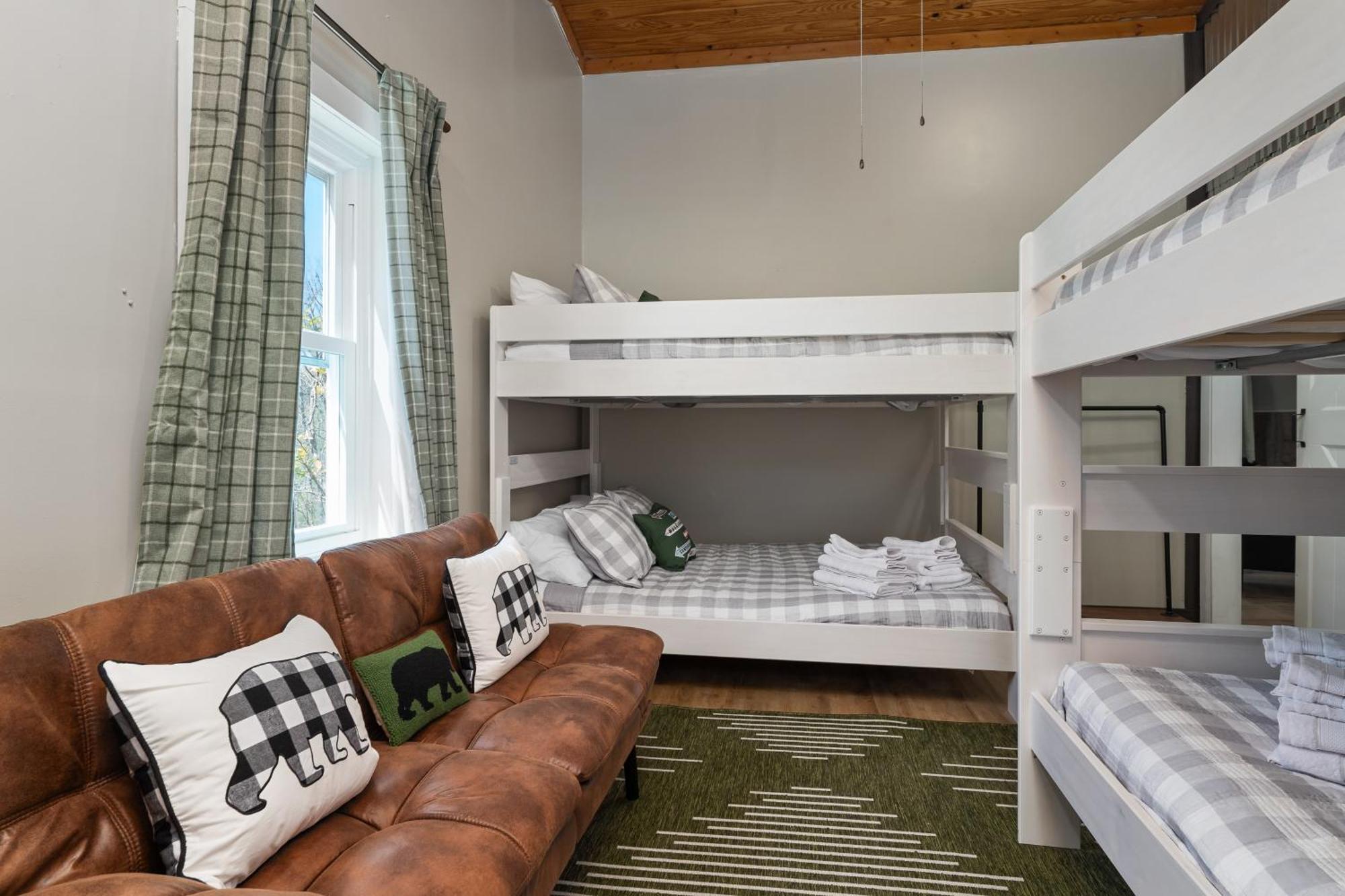 Spacious Cabin Near Hocking Hills And Caves With Hot Tub And Firepit Laurelville Kültér fotó