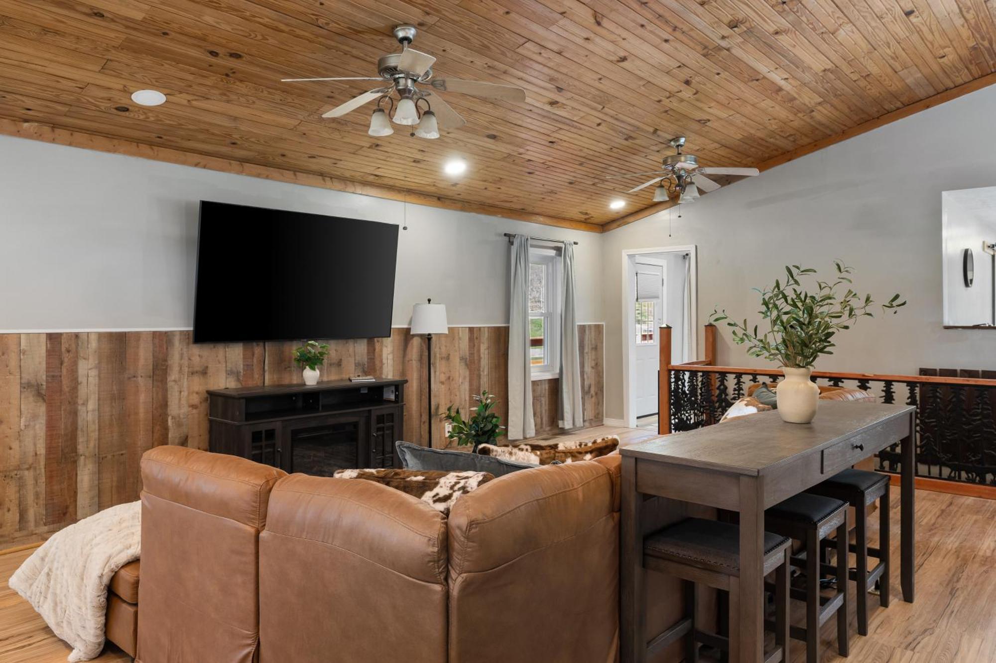 Spacious Cabin Near Hocking Hills And Caves With Hot Tub And Firepit Laurelville Kültér fotó