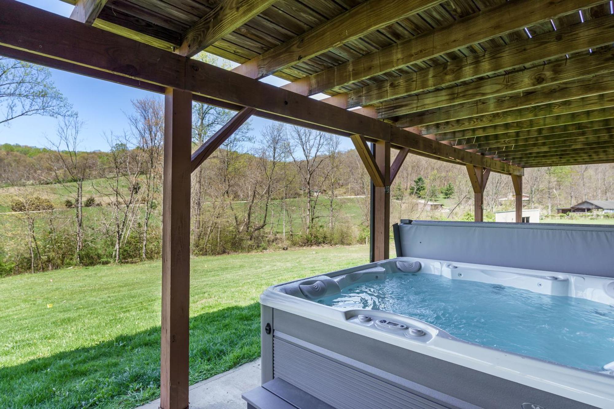 Spacious Cabin Near Hocking Hills And Caves With Hot Tub And Firepit Laurelville Kültér fotó
